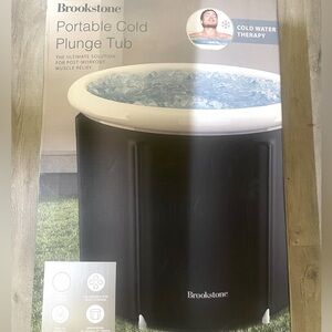 Brookstone Portable Cold Plunge Tub NEW 1 Person Tub 18 Gallon 26” Height 27” Wi